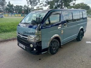 Toyota HiAce 2013 Blue