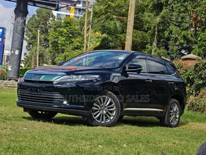 Toyota Harrier 2.0 2018 Black