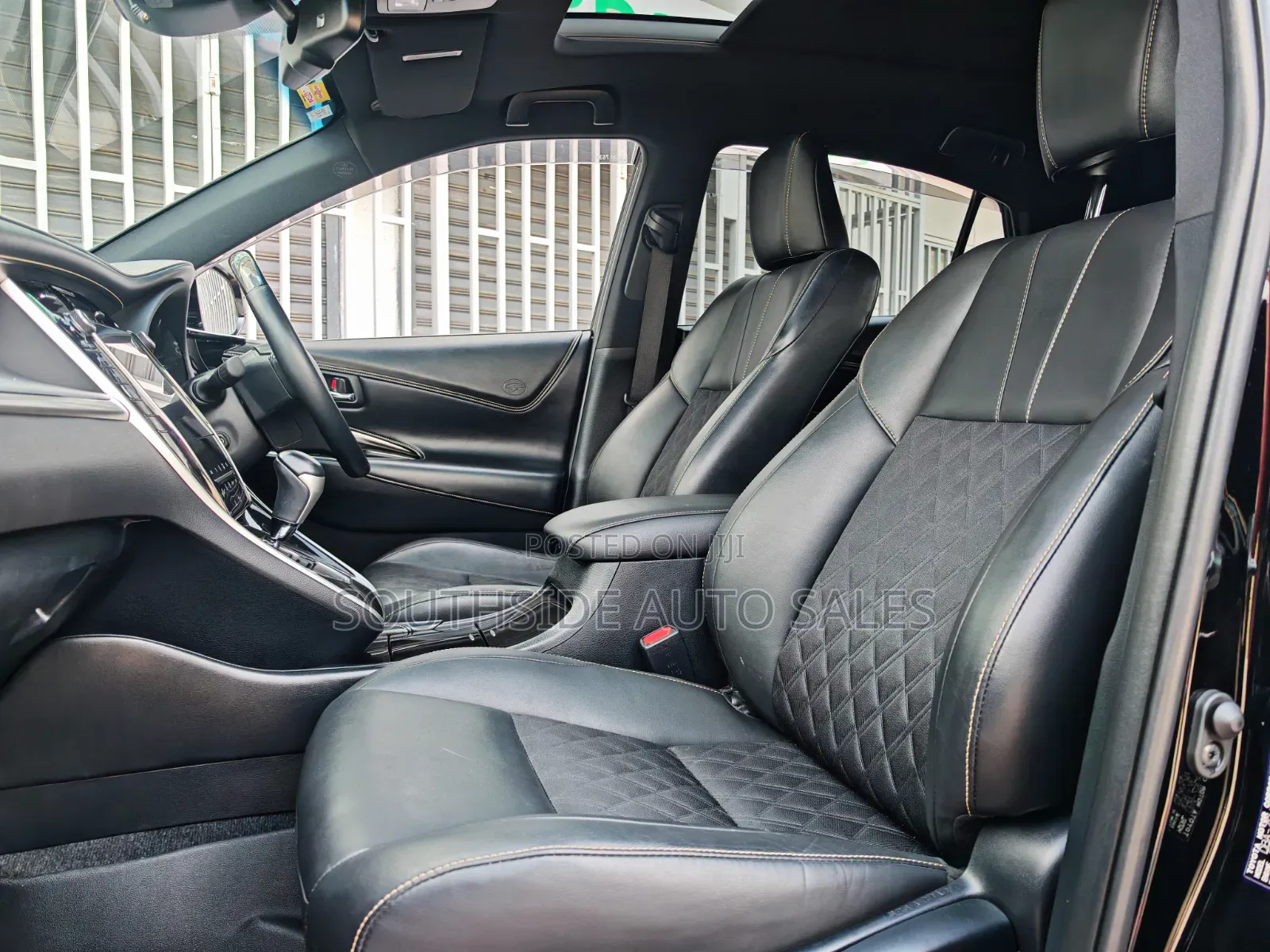 Toyota Harrier 2.0 2018 Black