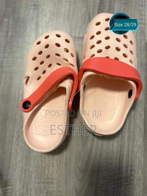 Kids Crocs Size 20-31. - thumbnail 4