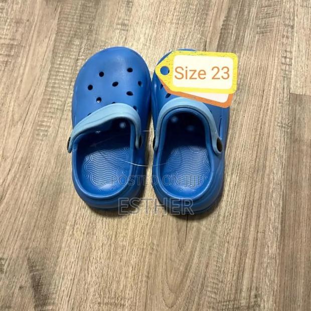 Kids Crocs Size 20-31. - thumbnail 5