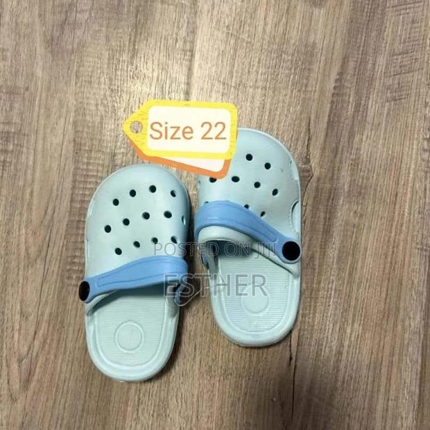 Kids Crocs Size 20-31. - thumbnail 6