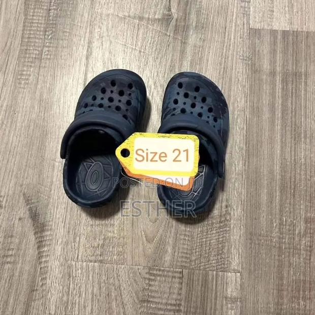 Kids Crocs Size 20-31. - thumbnail 11