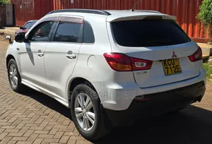 Mitsubishi RVR 2.0 2012 White