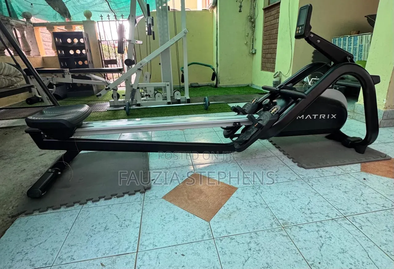 Rowing Machine Rower-02(Matrix) With Basic Console(2ctn=1set)
