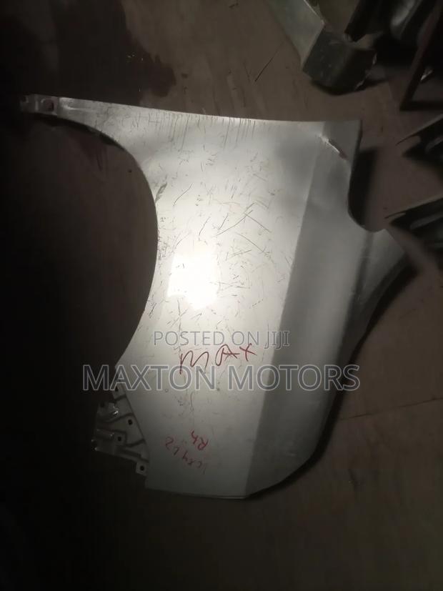Toyota Voxy Zr70 Wing Fender - thumbnail 2