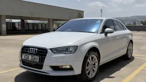 Audi A3 2.0 TFSI Premium quattro 4dr Sedan AWD (2.0L 4cyl Turbo 6AM)