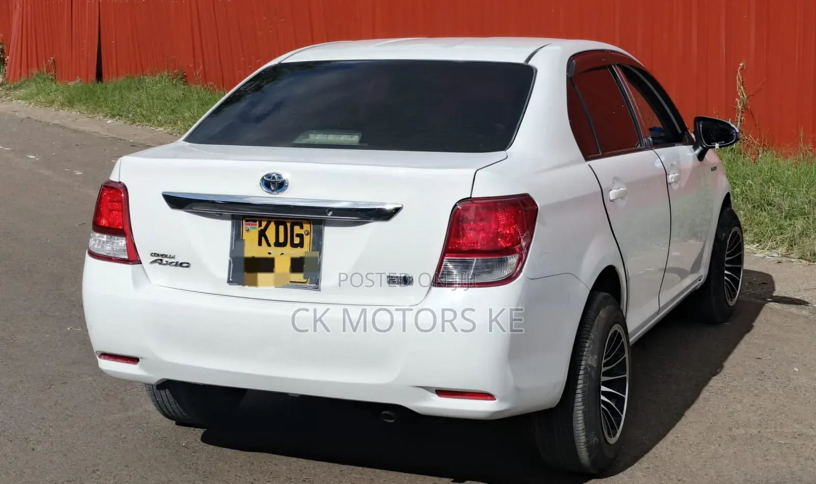 Toyota Axio 1.5 Hybrid 2WD 2014 White