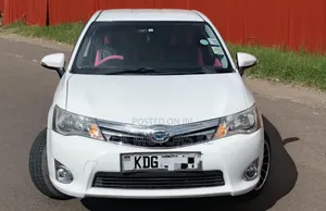 Toyota Axio 1.5 Hybrid 2WD 2014 White