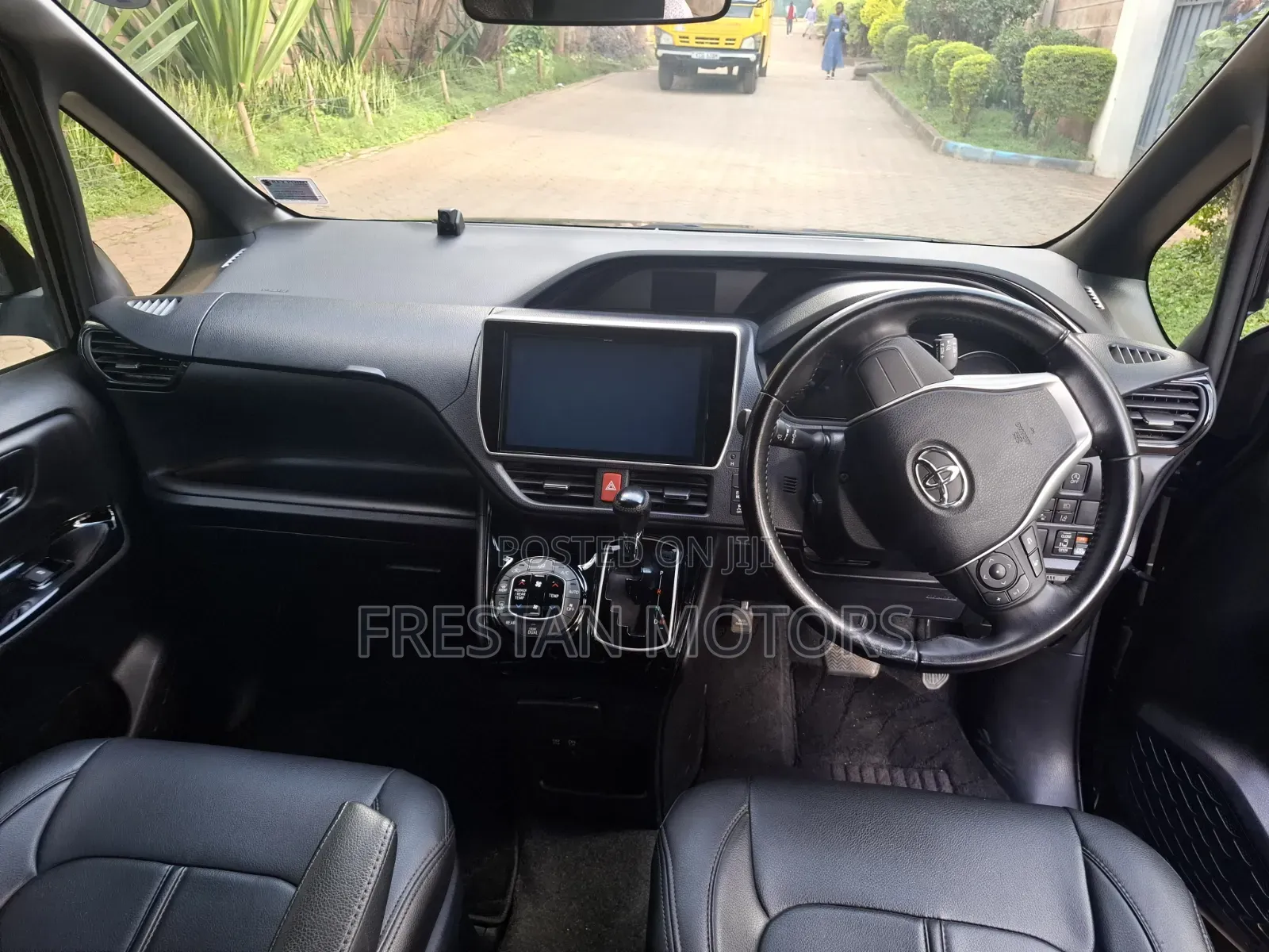 Toyota Noah 2018 Black