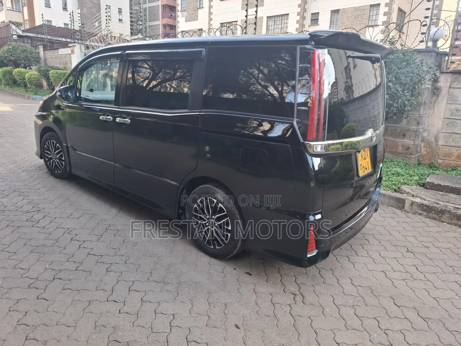Toyota Noah 2018 Black