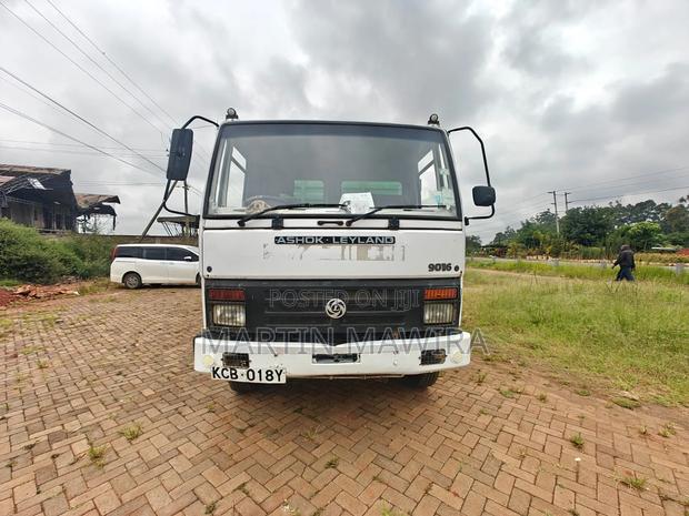 Ashok Leyland Lorry - thumbnail 5