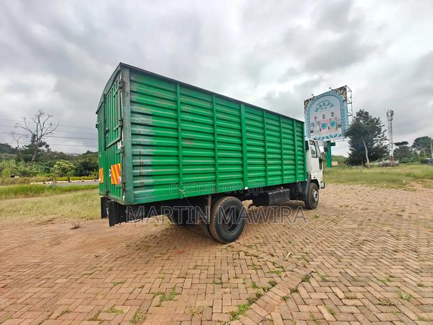 Ashok Leyland Lorry - thumbnail 4
