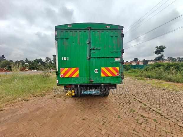 Ashok Leyland Lorry - thumbnail 3