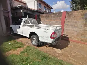 Isuzu D-MAX 2007 White