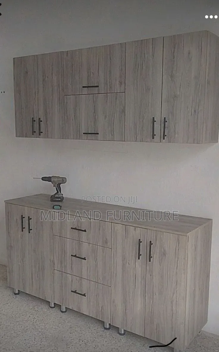 Kitchen Cupboard / Kitchen Cabinet Fitting
