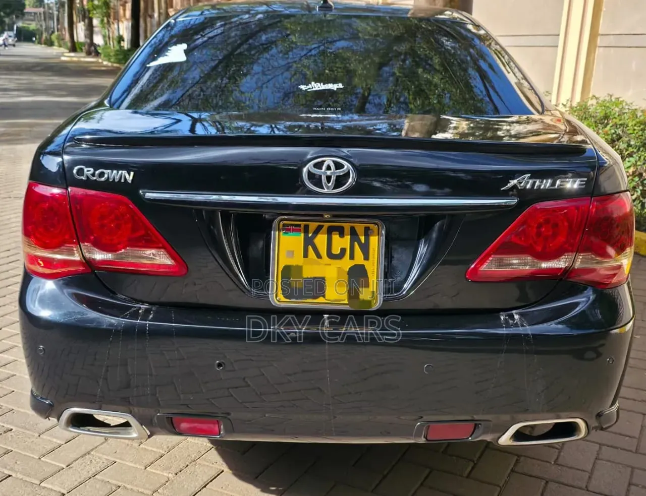 Toyota Crown 2010 Black