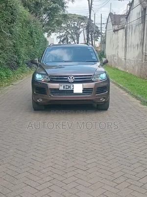 Volkswagen Touareg 2012 Brown