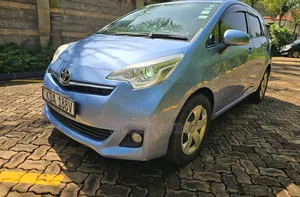 Toyota Ractis 2013 Blue