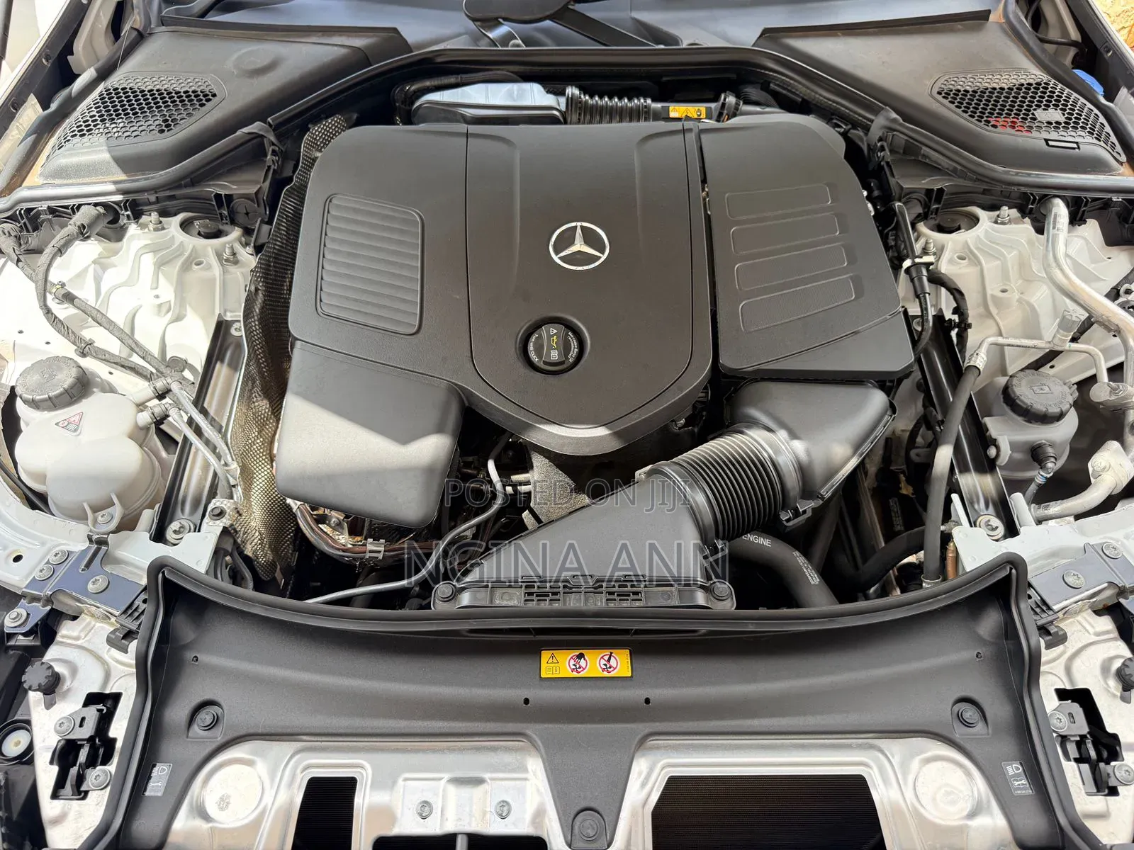 Mercedes-Benz E200 2024 White
