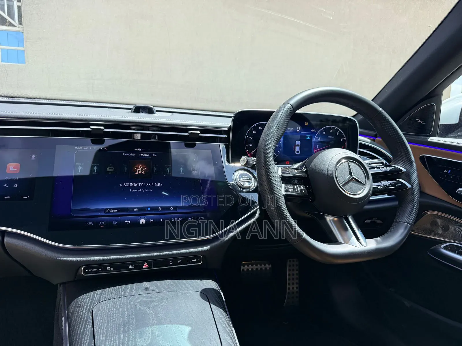Mercedes-Benz E200 2024 White