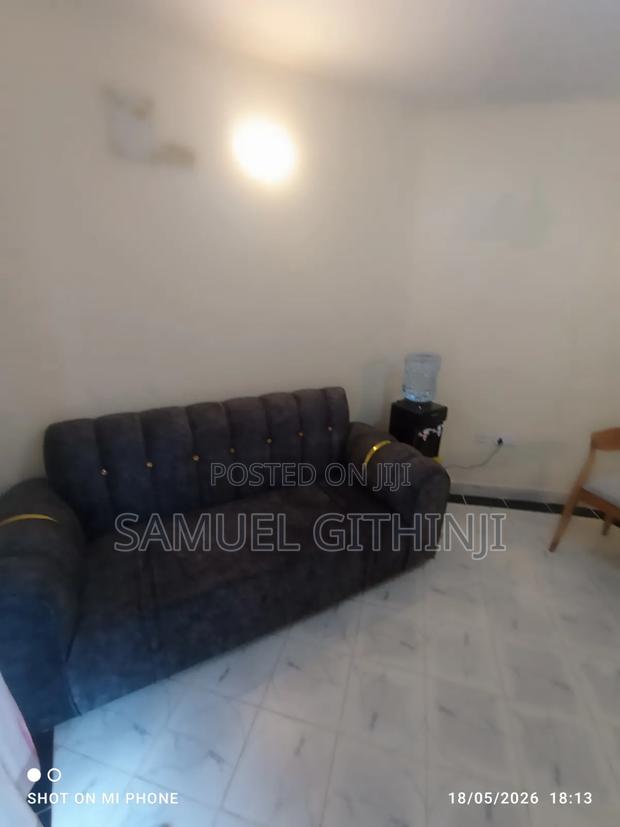 Airbnb to Located at Kamakis Corner One Bedroom