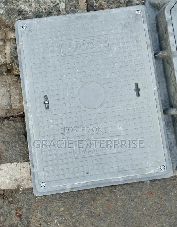 Lockable Manhole Cover - main view
