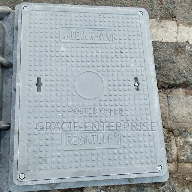 Lockable Manhole Cover - thumbnail 2