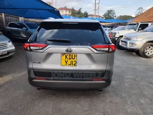 Toyota RAV4 Adventure 2019 Silver
