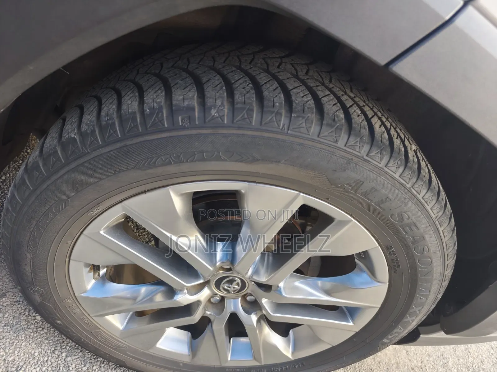 Toyota RAV4 Adventure 2019 Silver