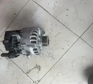 Alternator Nissian Serena