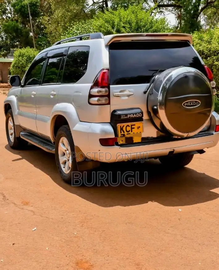 Toyota Land Cruiser Prado 2012 Silver