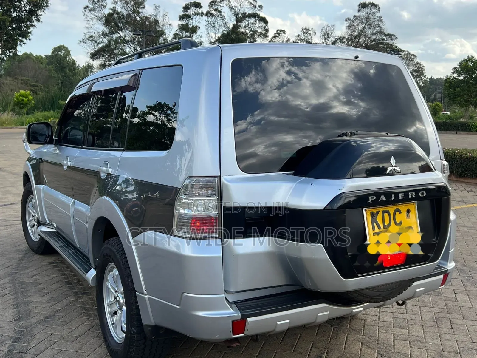 Mitsubishi Pajero V80 3.2 DI-D 2015 Silver