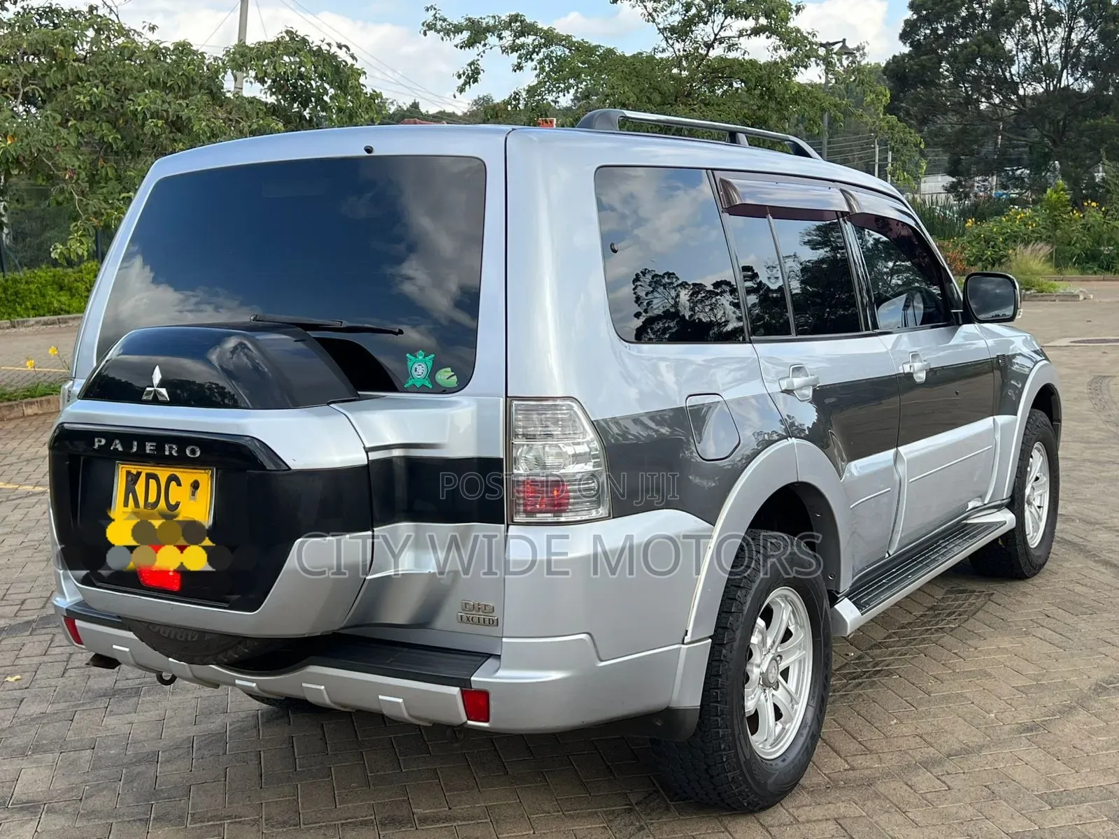 Mitsubishi Pajero V80 3.2 DI-D 2015 Silver