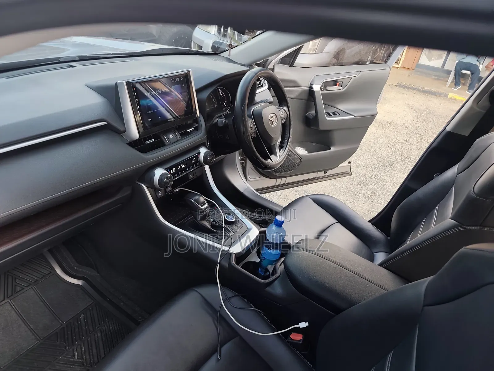 Toyota RAV4 Adventure 2019 Silver