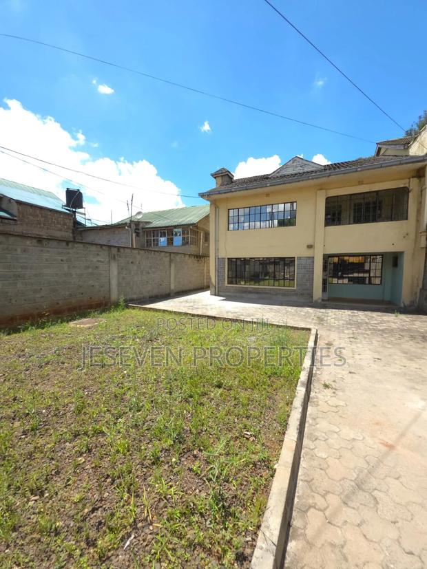 5bdrm Maisonette in South B for rent - main view