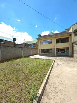 5bdrm Maisonette in South B for rent