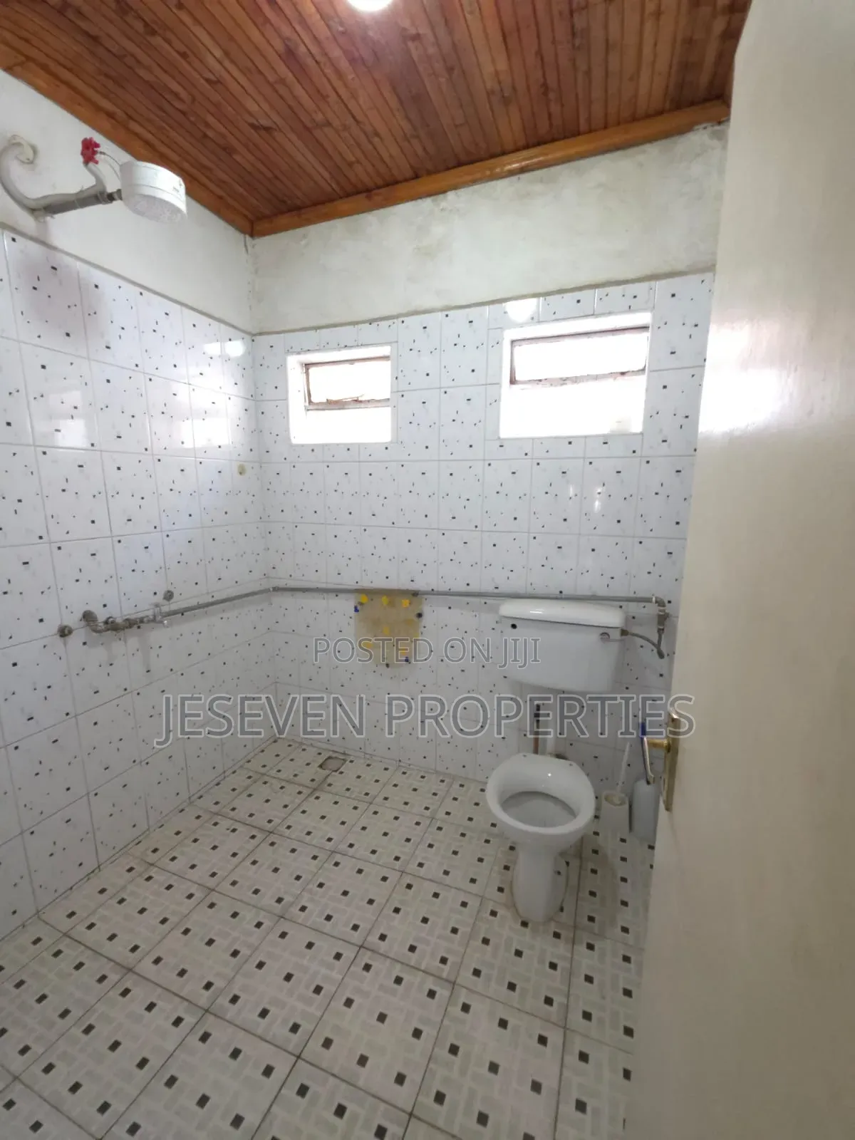 5bdrm Maisonette in South B for rent
