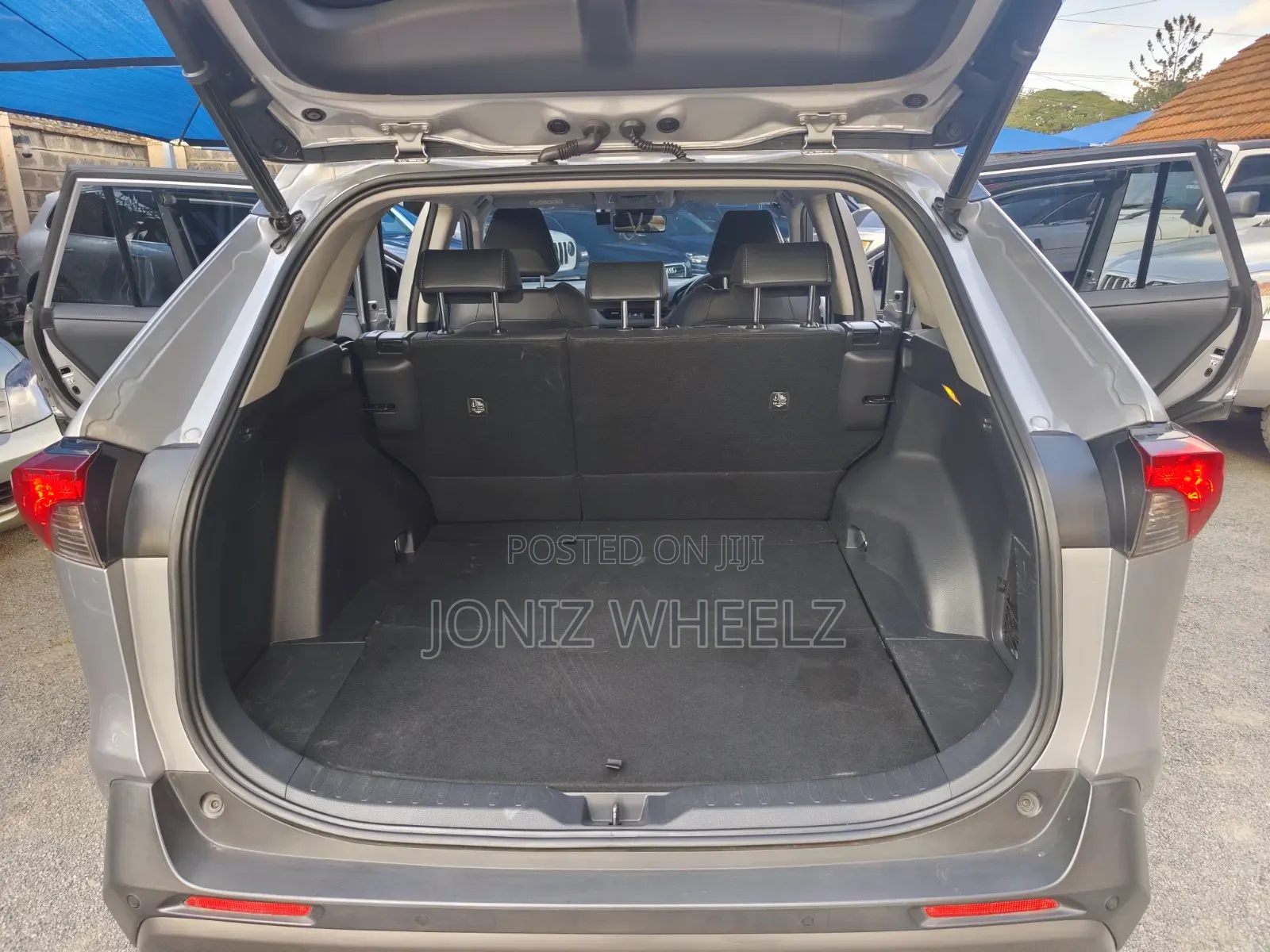 Toyota RAV4 Adventure 2019 Silver
