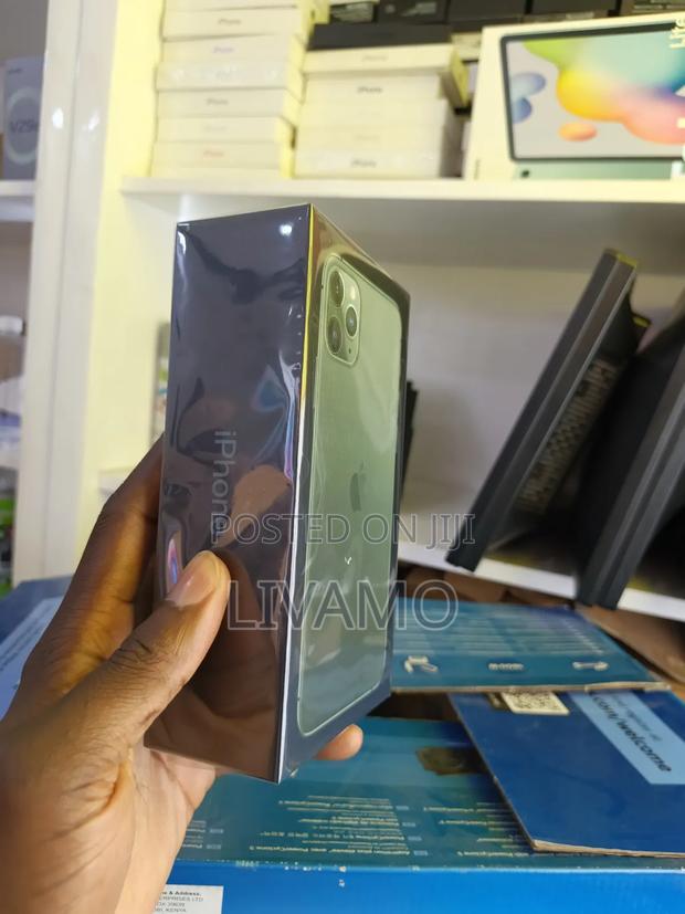 New Apple iPhone 11 Pro Max 256 GB Black - thumbnail 4