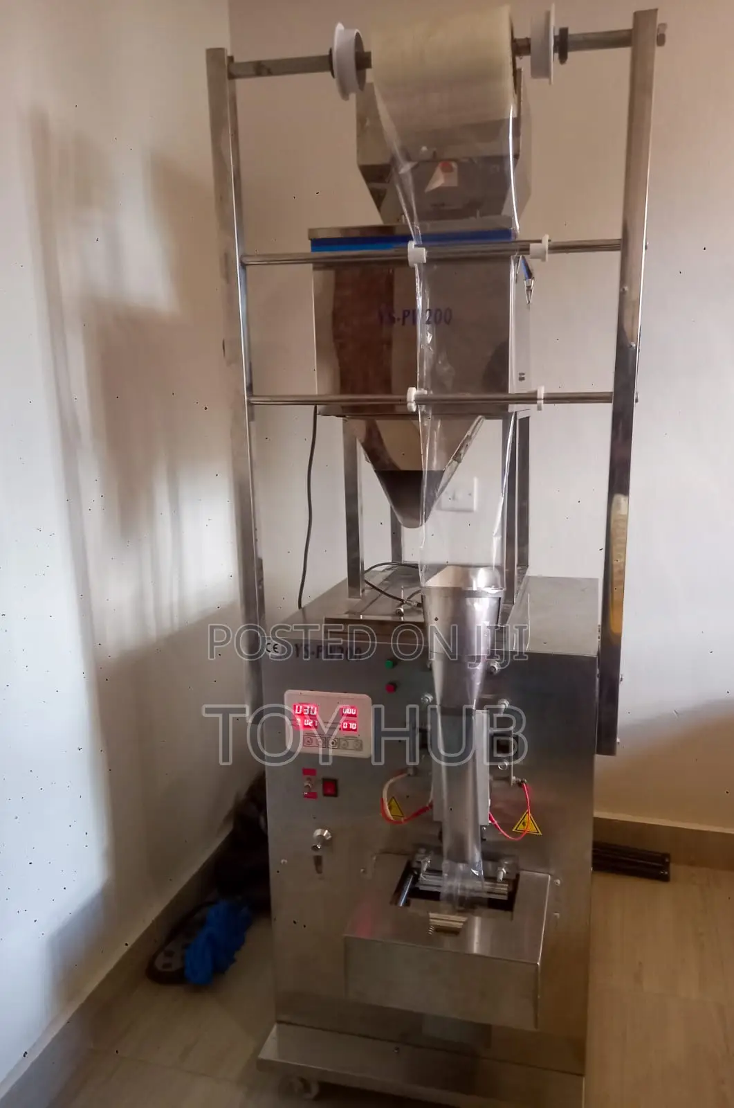 Automatic Vertical Pouch Packaging Machine
