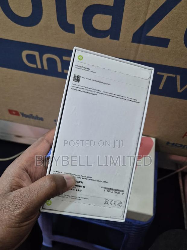 New Apple iPhone 15 Pro Max 256 GB Black - thumbnail 5