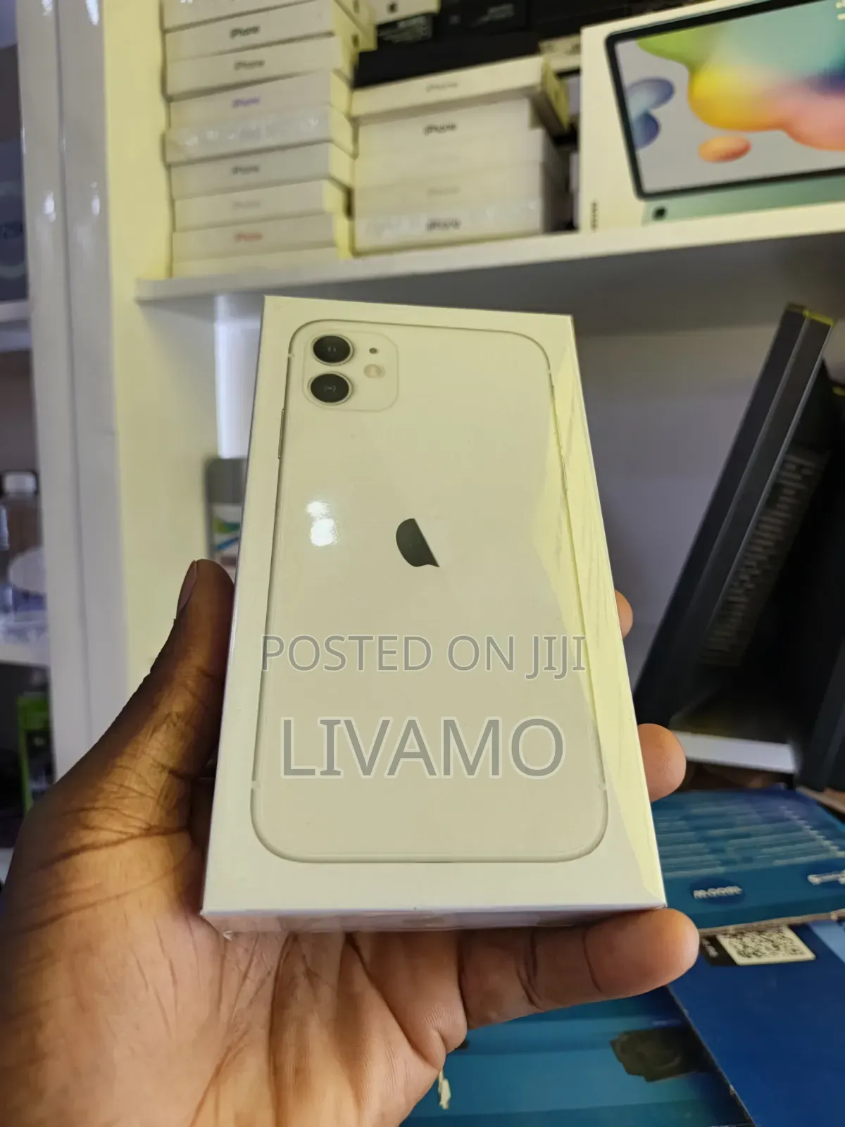 New Apple iPhone 11 128 GB White