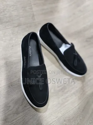 Fashionable Ladies Shoes For Sell
