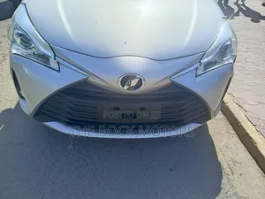 Toyota Vitz 2019 Silver