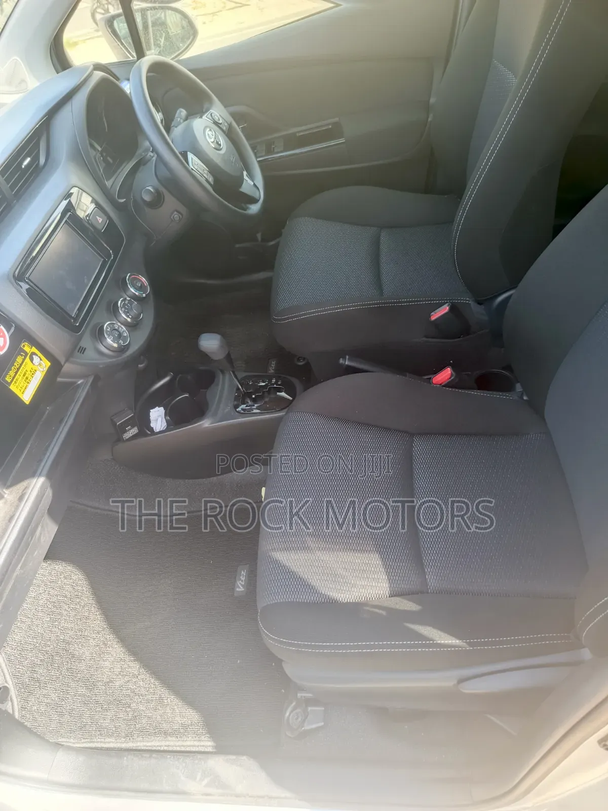 Toyota Vitz 2019 Silver