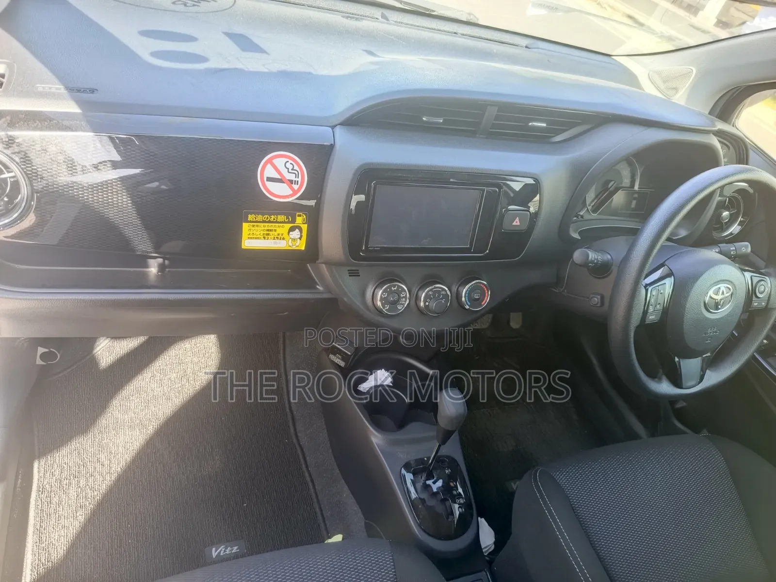 Toyota Vitz 2019 Silver