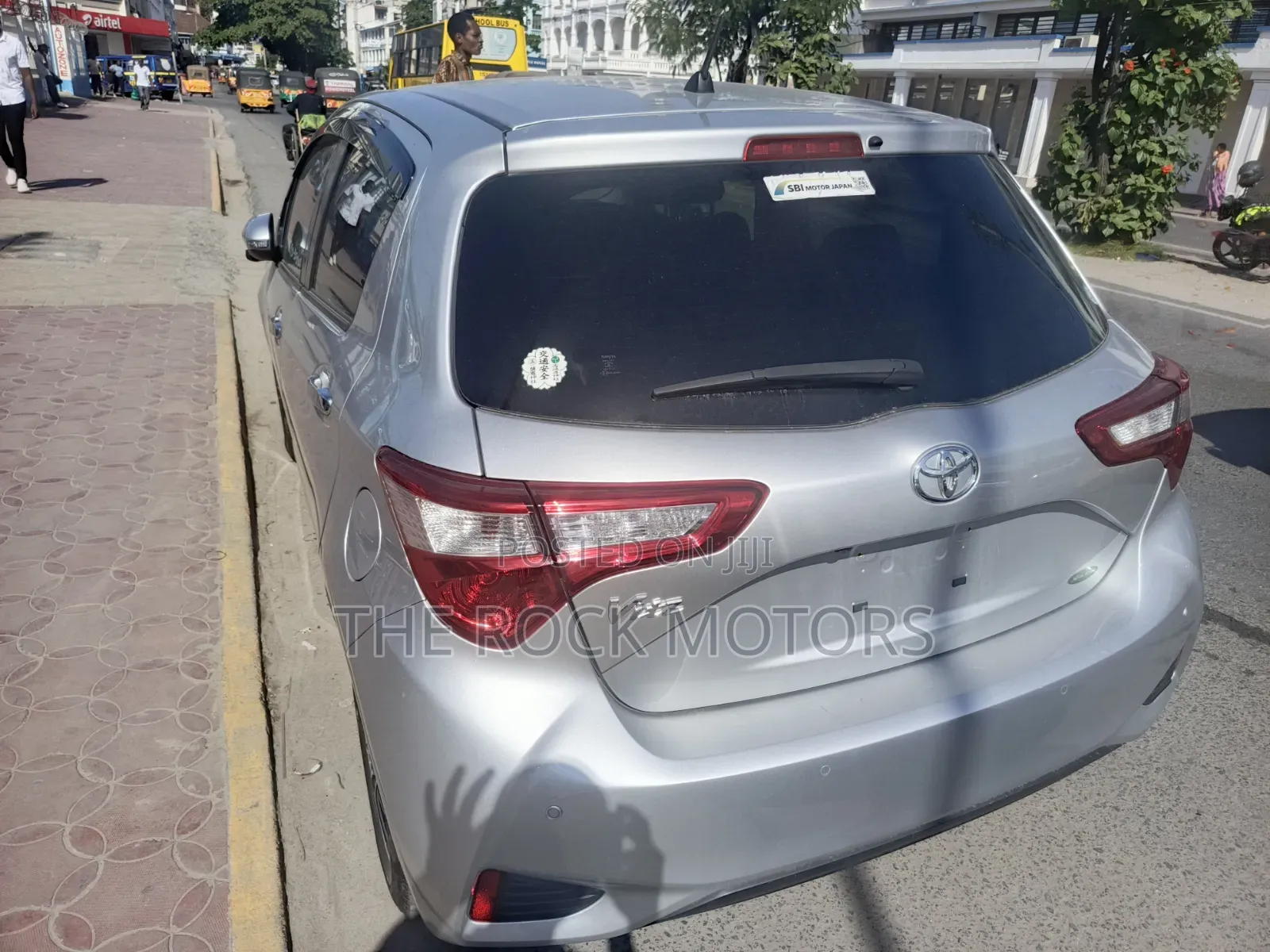 Toyota Vitz 2019 Silver