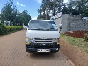 Toyota HiAce 2009 White
