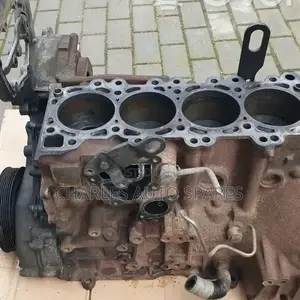 Nissan Navara Yd25 D40 Half Engine Block